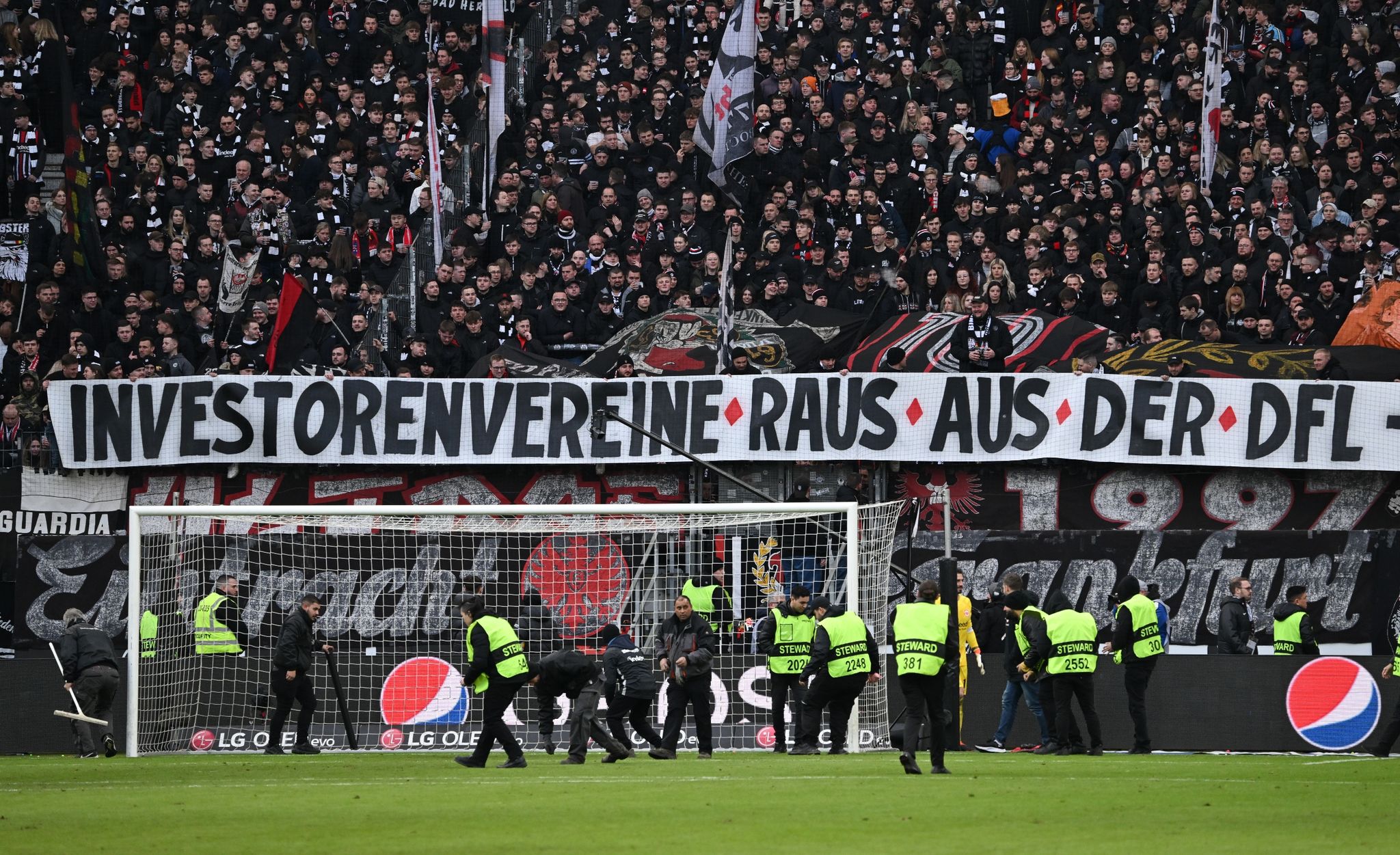 Eintracht-Vorstand Reschke zu Protesten: «Als Ironie sehen»