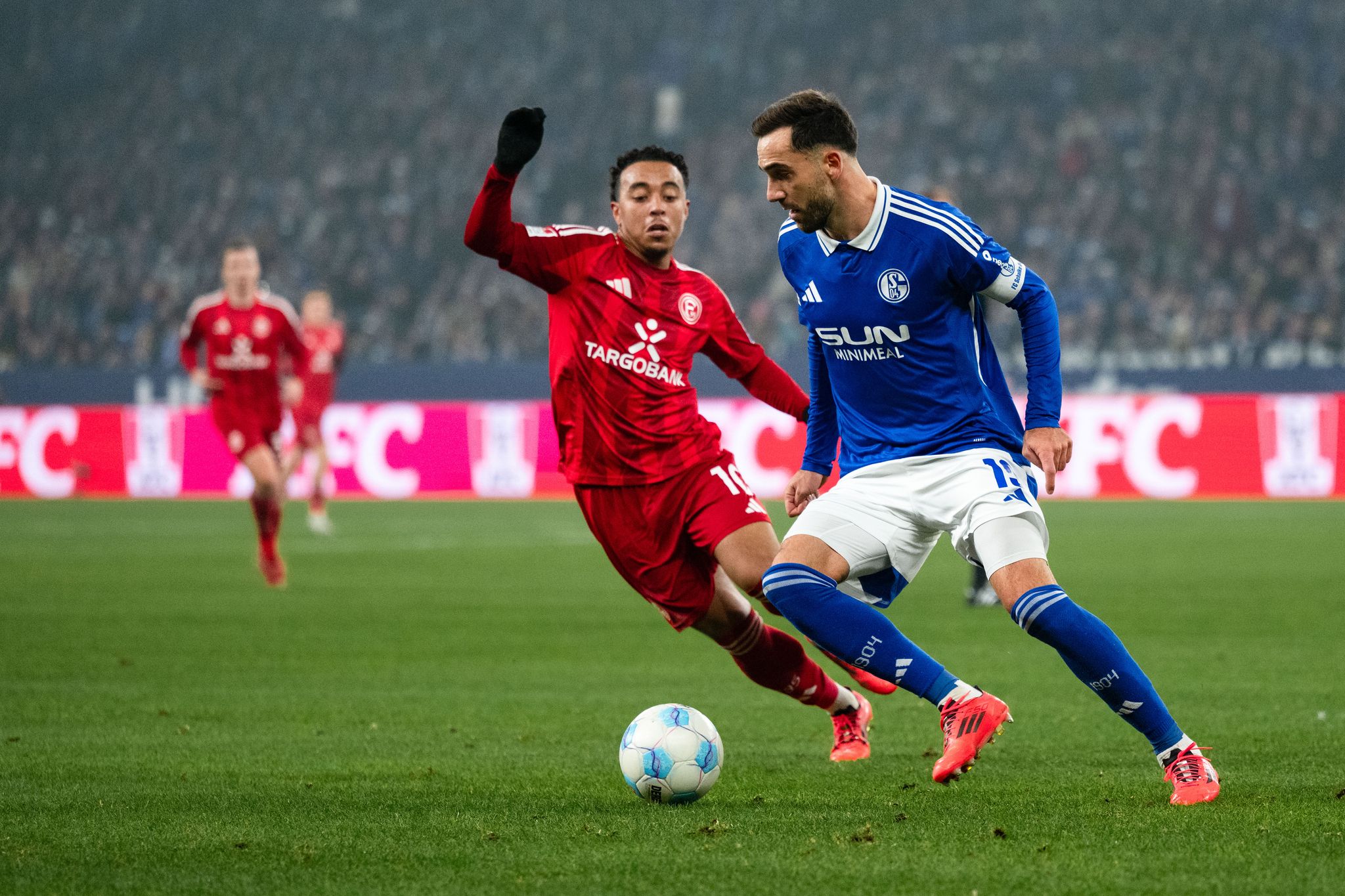 Packendes West-Duell: Schalke spielt 1:1 gegen Düsseldorf