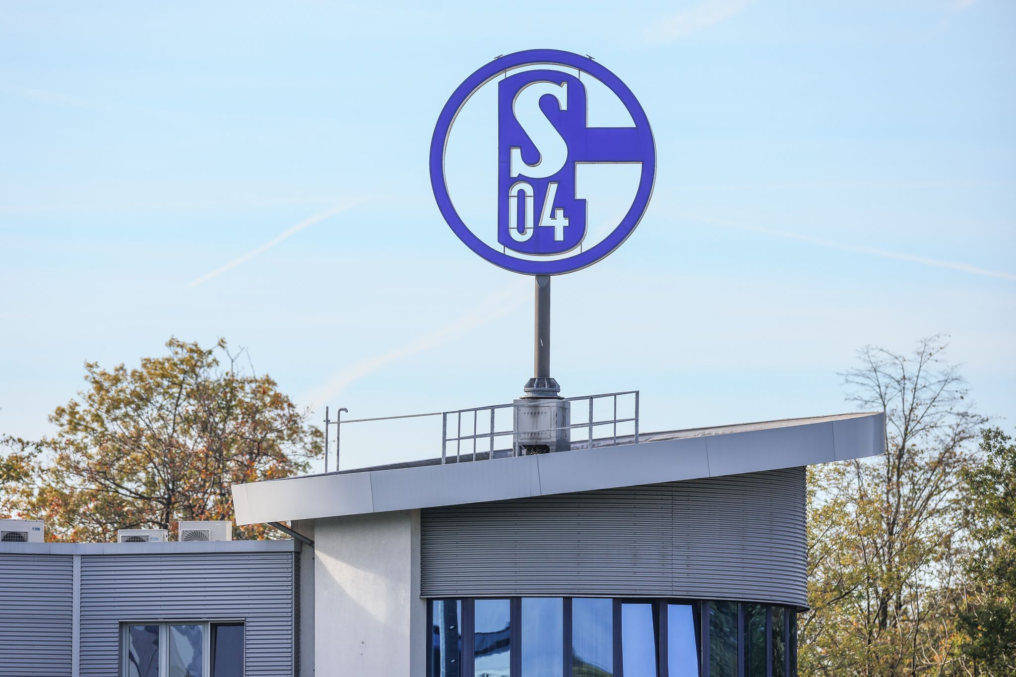 Schalke holt Stürmer Ba aus Frankreich