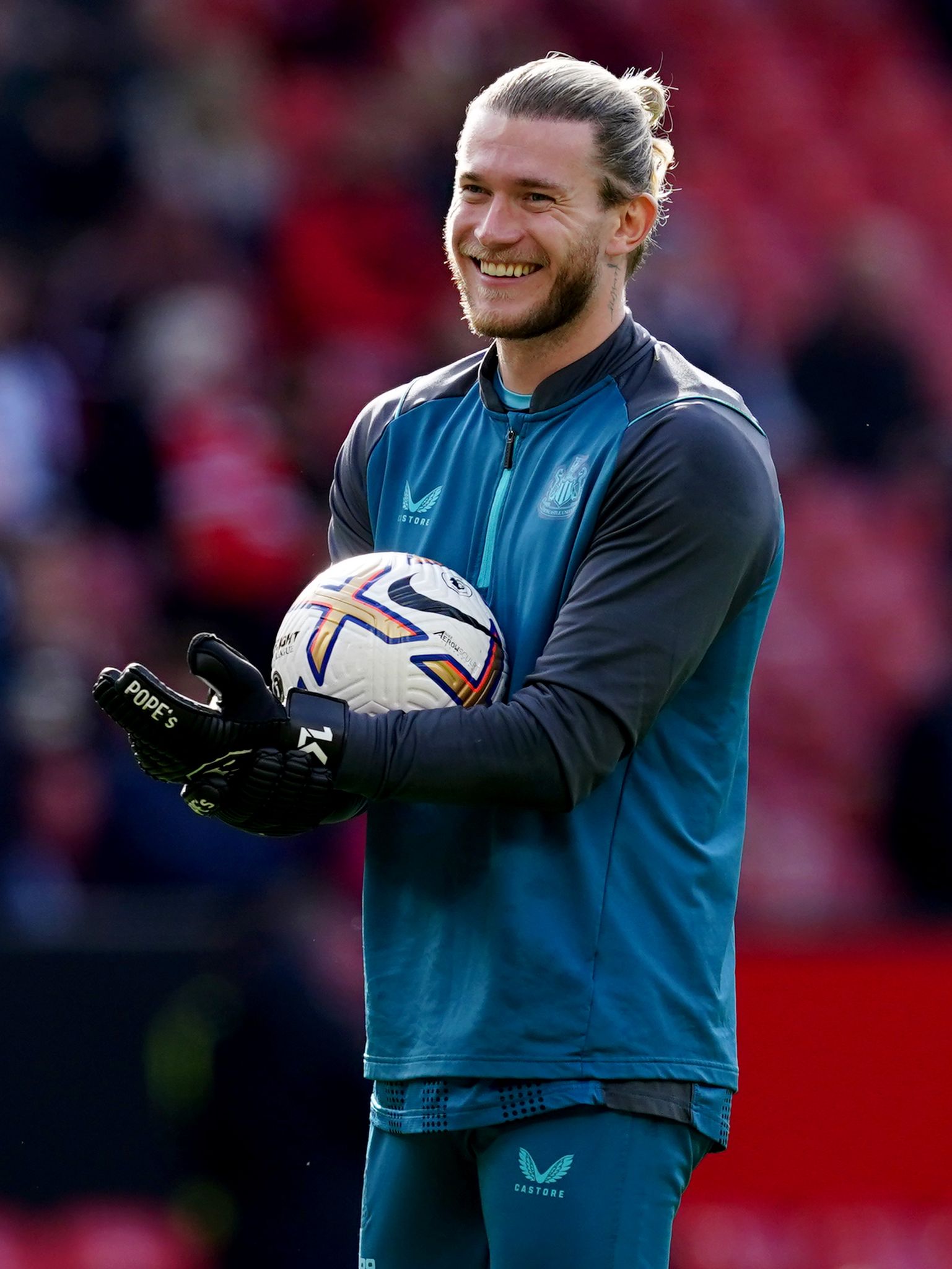 Bericht: Schalke 04 an Torhüter Karius interessiert