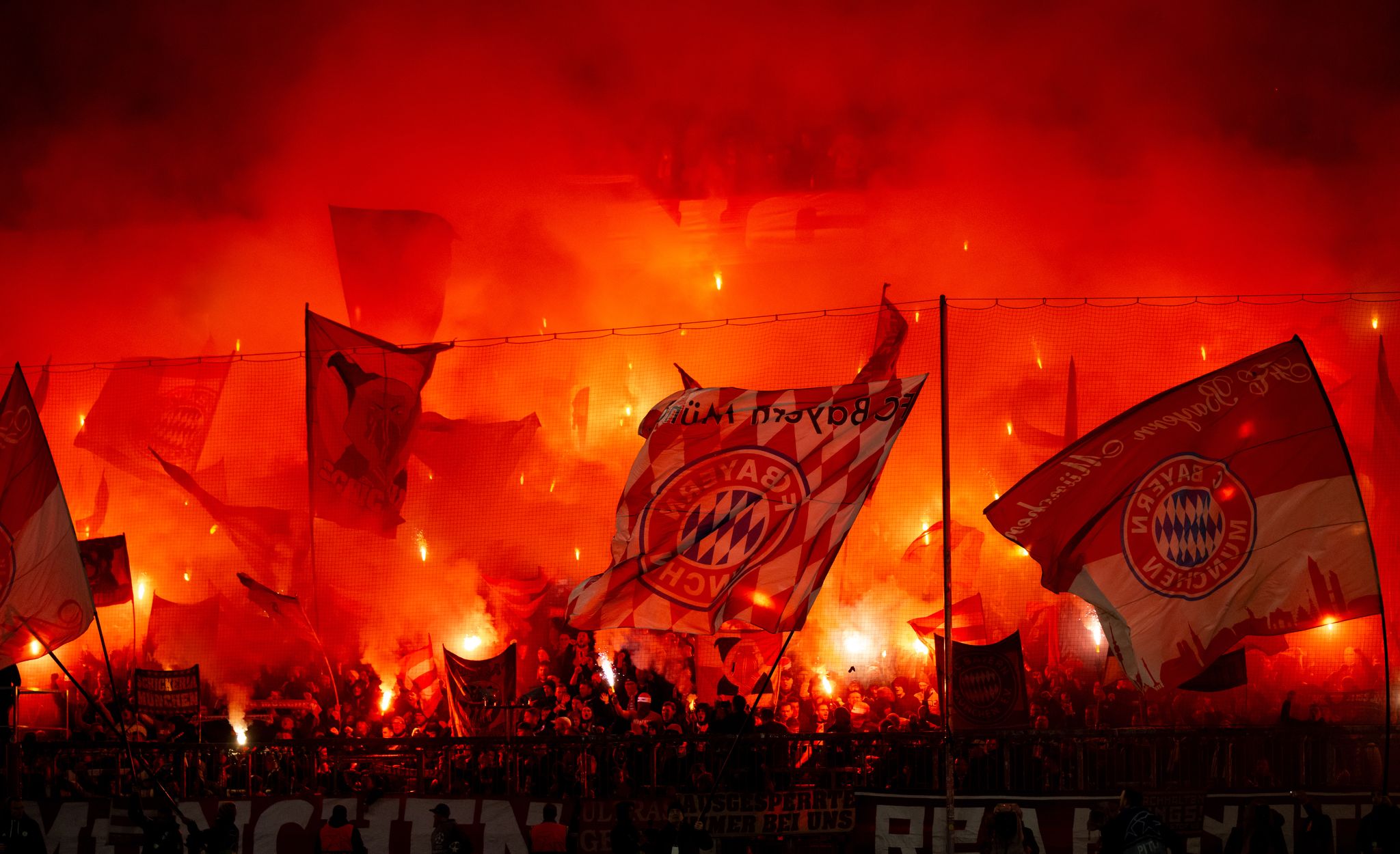 FC Bayern muss zahlen und Stadion-Teilsperrung fürchten